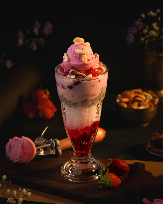 Strawberry falooda (SD Cafe)